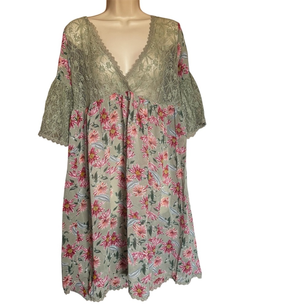 POL Floral Lace Dress in Green and Pink